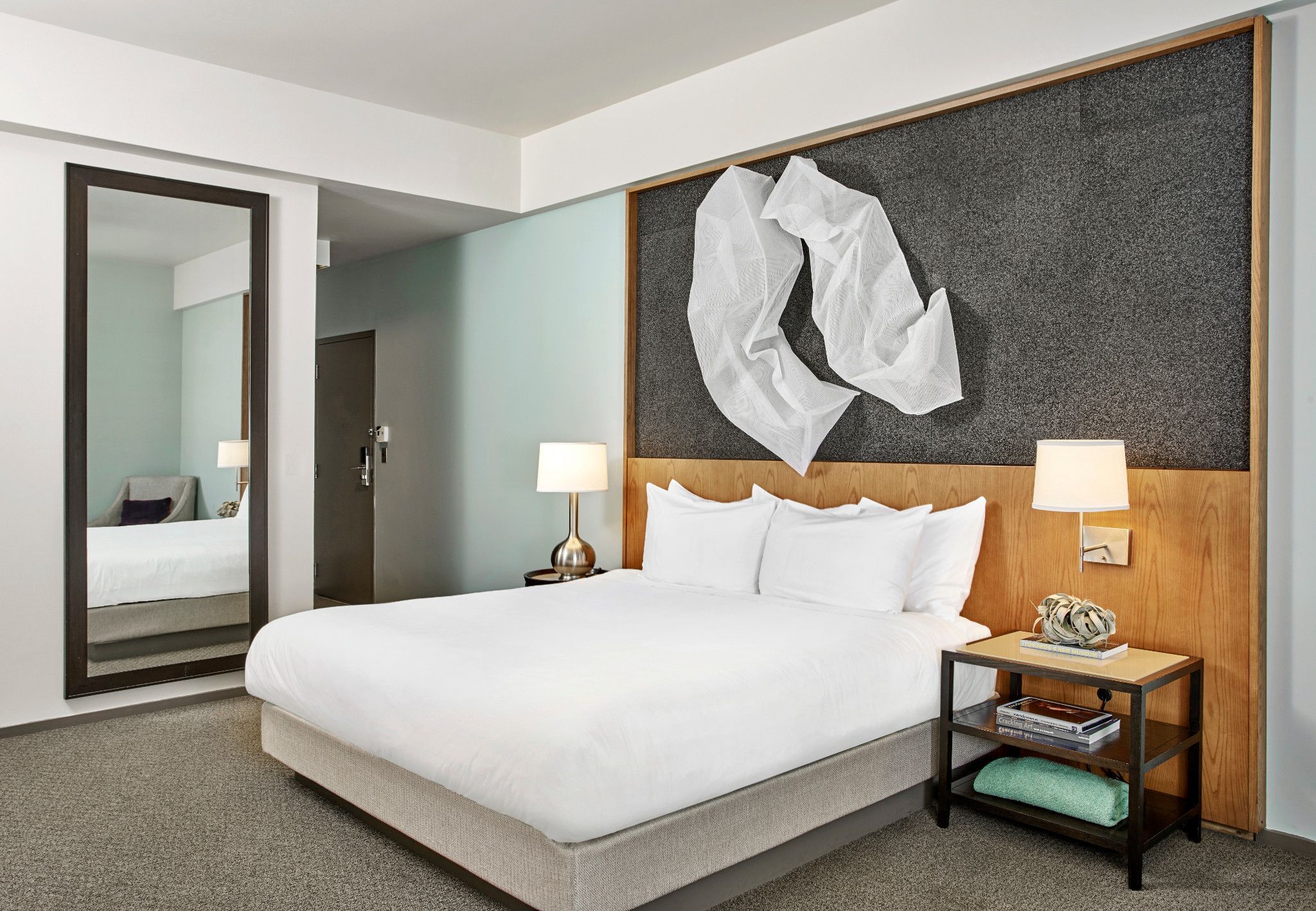 Rooms & Suites - 21c Museum Hotels Louisville