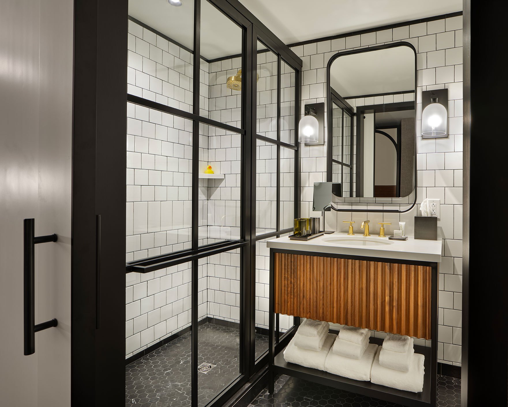 Rooms & Suites - 21c Museum Hotels St. Louis